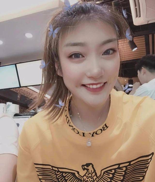 如果说知名鉴宝家王刚促成了王挺导演处女作电影《一日成交》的故事雏形